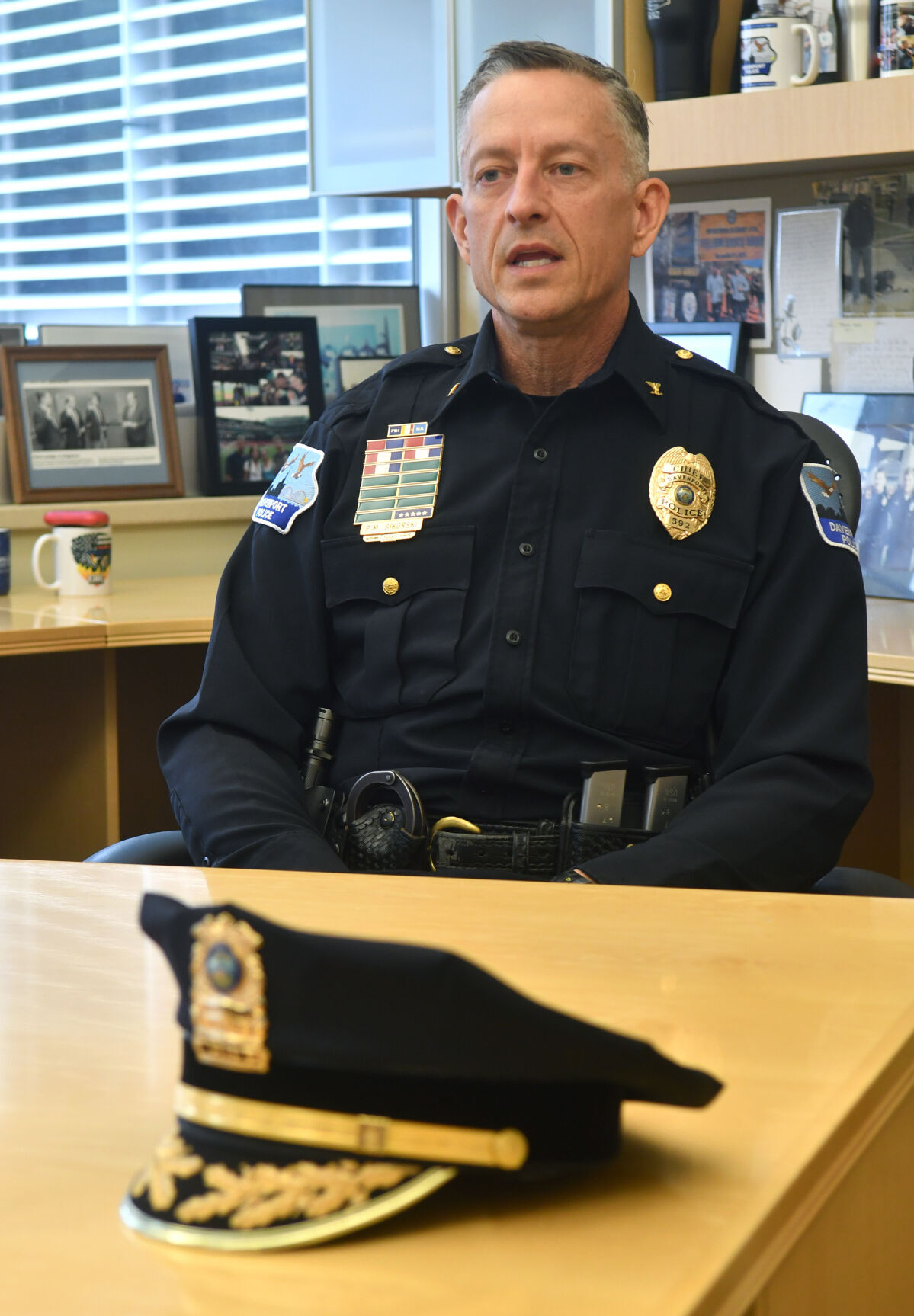 043022-qc-nws-sikorski-082